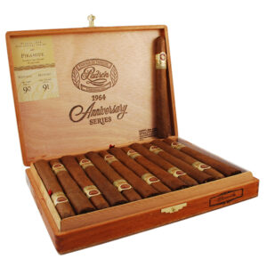 Padrón 1964 Anniversary - Pyramide - 6.875 x 52 - Box of 25