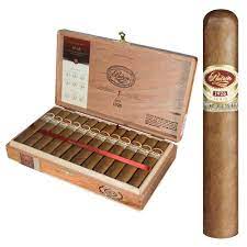 Padrón 1926 Series - #6 - 4.75 x 50 - Box of 24